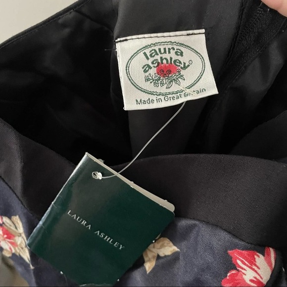 Vintage Floral Dress - Picture 3 of 3